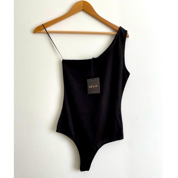 Le Lis Tops - Black bodysuit